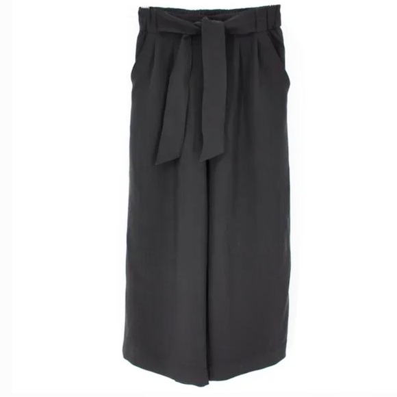 NWT Lululemon Noir Crop- Black SZ 4 - Picture 7 of 13